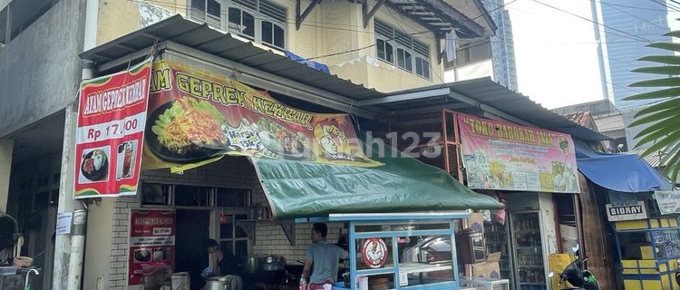 For Sale 2-Story House in Karet Kuningan. Ideal for Investment 1