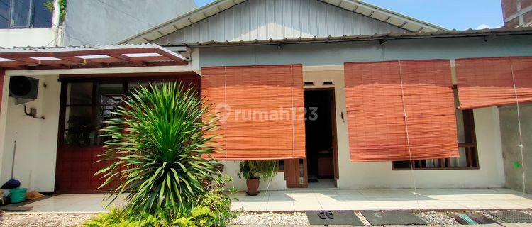 Rumah Sewa untuk Hunian / Ruang Usaha di Pasar Miniggu, Jaksel 1