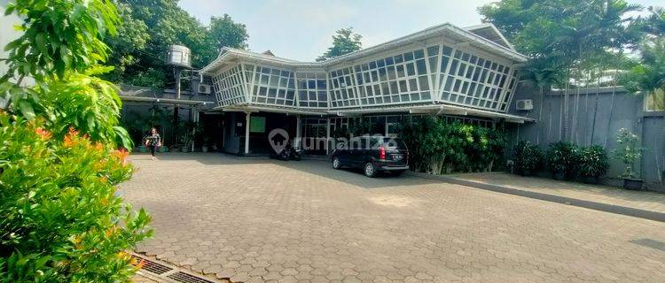 JUAL CEPAT HARGA MURAH Gedung Kantor dan Lahan Luas Mengantong 1