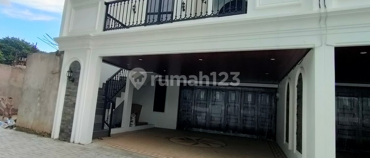 Rumah American Classic Baru dan Mewah3 ,5 Lantai, Strategis SHM 1