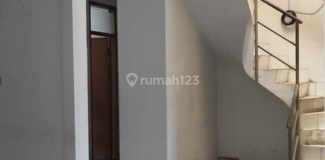 Rumah Kontrakan Bagus Unfurnished SHM Ciumbelueit Bandung, Bandung 1