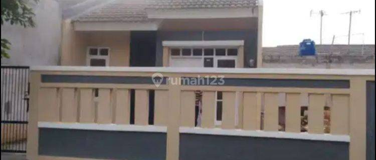 Dijual Rumah Besar Murah hoek di Bekasi Timur Regency, Bekasi 1