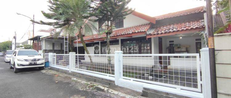 Disewakan Rumah Semi Furnished, Terawat, Nyaman Dan Kondisi Prima Lokasi Daerah Turangga Kota Bandung 1