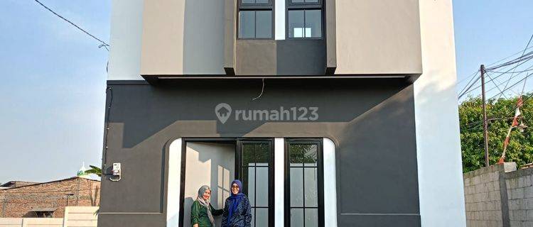 Rumah 2lantai Siap Huni Ditembalang Semarang 2 Lantai 1