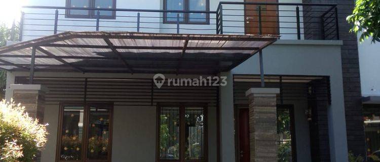 Disewakan Rumah Siap Huni Lokasi Hoek Di Raffless Hills Cibubur 1