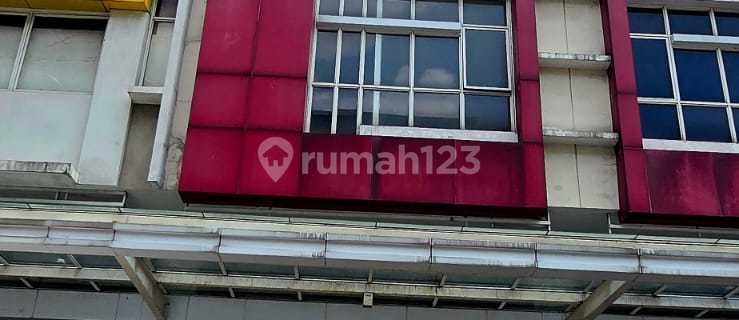 3-Storey HGB Shop House Ready to Occupy at Emerald Commercial Summarecon Bekasi 1