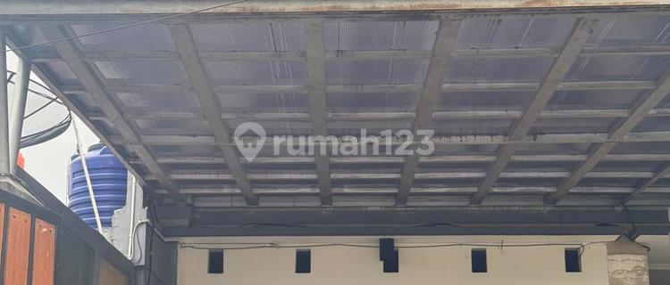 Affordable Shop House Located on Kemanggisan Ilir Palmerah Main Road, West Jakarta 1