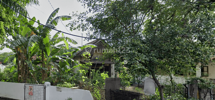 Dijual Rumah Tua Hitung Tanah Golongan C 1