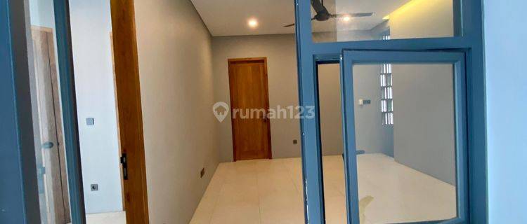 Dijual Rumah Baru Mewah 3 Lt di Pondok Indah Jakarta Selatan 1