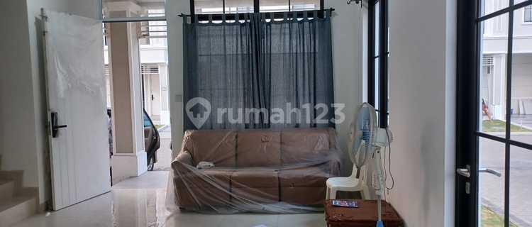 For Rent: 4-Bedroom House in Lavon 2, Sindang Jaya, Tangerang 1