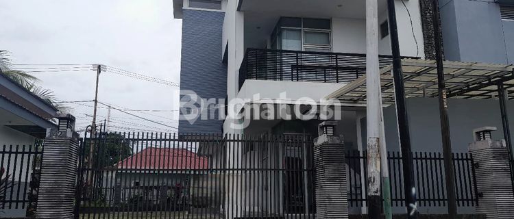 House for Office Complete with Security Post 1