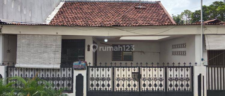 Rumah Lama Cocok Untuk Kost di Bendungan Hilir, Jakarta Pusat 1