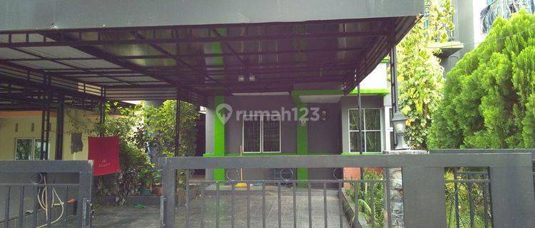 Rumah Furnished Sudah Renovasi di Villa Bukit Indah 160m² Rp65 Juta Tahun 1