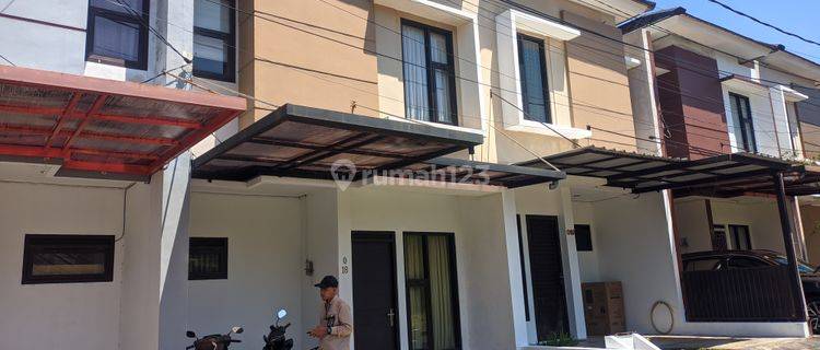 Dijual Rumah 2 Lantai Siap Huni Di Janati Park Dekat Unpad Itb 1