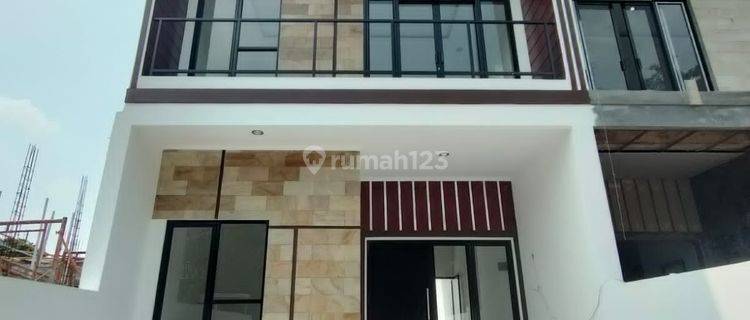 RUMAH DIJAKARTA READY STOK TANPA DP FREE BIAYA  1