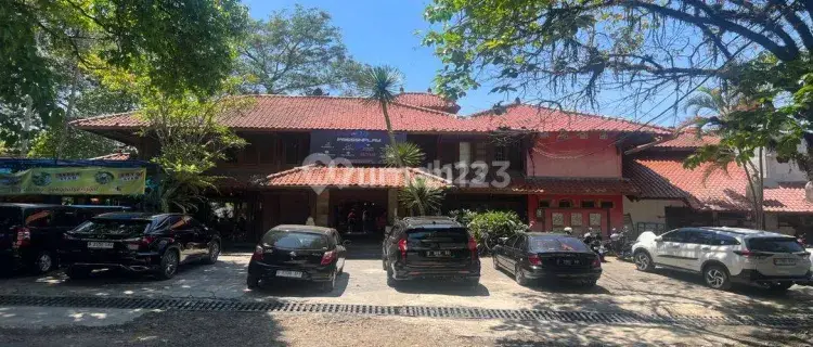 Rumah Cafe Berjalan di Karang Layung , Sukajadi Bandung 1