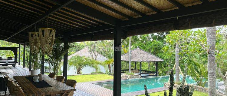 For Sale Luxury Villa Yang Berkonsep Tropis Mediterranean di Kawasan Eksklusif Canggu Dengan Pemandangan Sungai Dan Hutan Yg Asri. 1