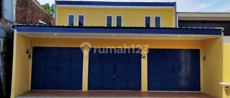 120. For Rent: 2-Story Strategic Shop House on Jl. Ciledug Raya, South Jakarta 1