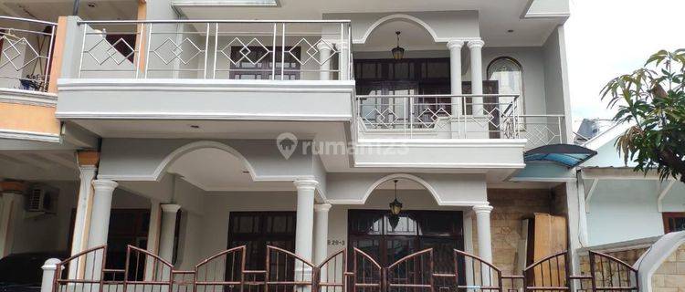 RUMAH DIJUAL CEPAT!!! SIAP HUNI 2 LANTAI HADAP UTARA SUDAH SHM 1