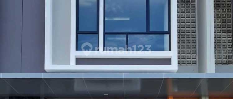Jarang Ada Ruko Crystal Depan Al Azhar Summarecon Bandung 1