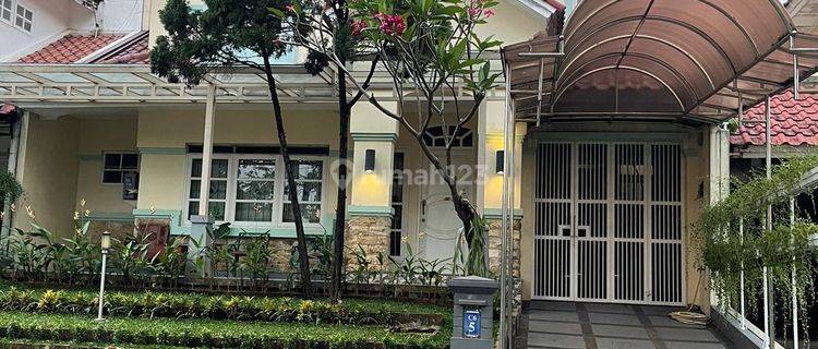 Disewakan Rumah Kota Wisata Full Furnish Siap Huni  1