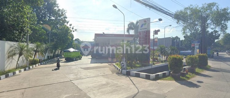 Affordable Business Space at Gas Station, Jl. Sarwo Edi Wibowo No.70 Plamongan, Semarang City 4450138 1