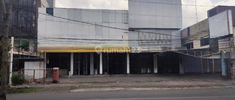 Tempa Usaha Luas 1568M Ex Showroom Dipingir Jalan Raya Majapahit 1