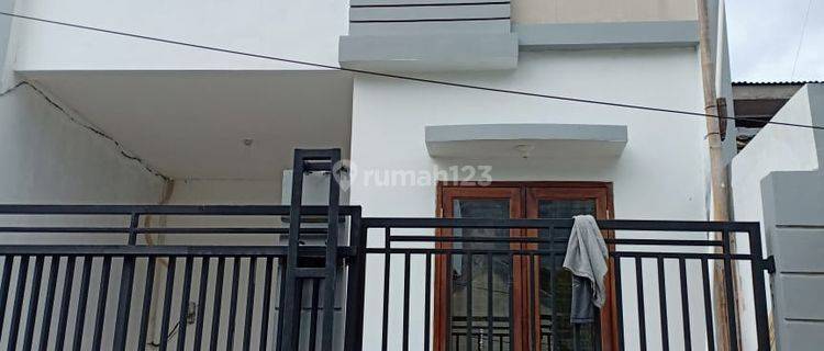 Rumah 2 Lantai Bagus Semi Furnished di Poris, Tangerang 1