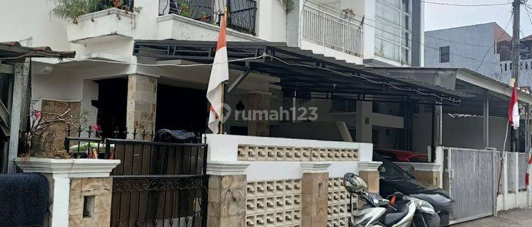 Dijual Cepat Rumah 2 Lantai Siap Huni Di Legenda Wisata 1