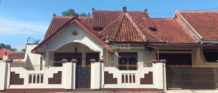 Rumah Dekat Candi Sambisari, Kalasan, Sleman 1