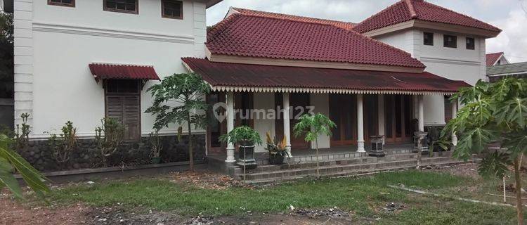 Rumah Klasik Dekat Stasiun Lempuyangan, Danurejan, Yogyakarta 1