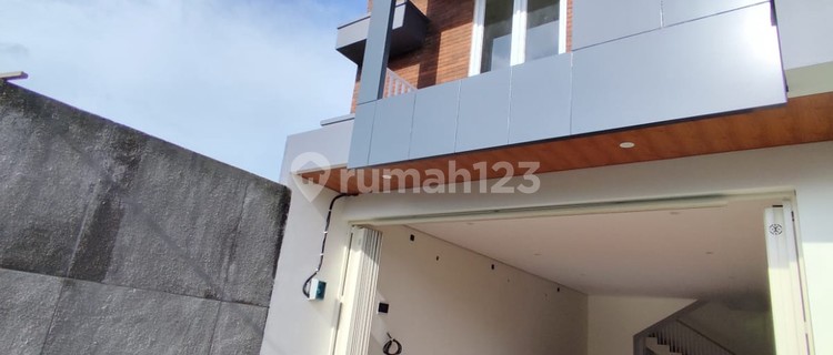 2-Storey Shop House Near PKU Pandowoharjo Hospital, Sleman 1