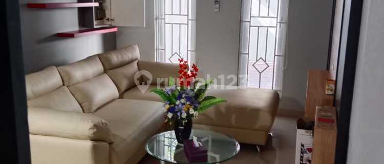 Rumah 2 Lantai Dalam Perum Jalan Godean Km. 3,5 1