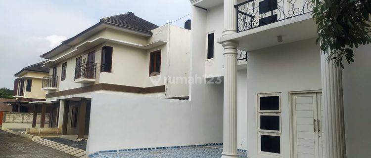 Rumah Mewah 2 Lantai Lokasi Strategis di Sidoarum Godean Sleman  1