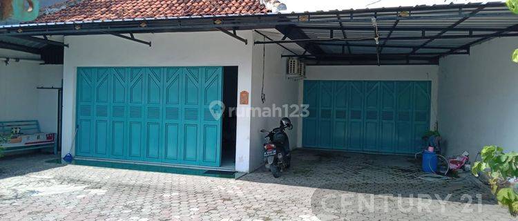 Rumah Sewa Cocok Buat Kantor,Caffee/Resto Pinggir Jalan Pulasaren 1