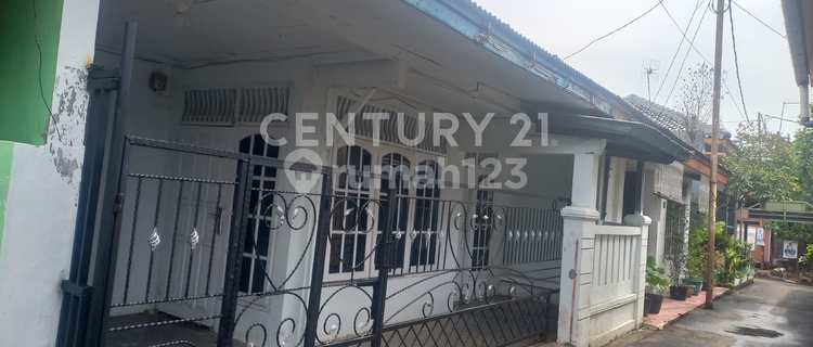 Ready-to-Live House Located in a Housing Complex in Cirebon City 1