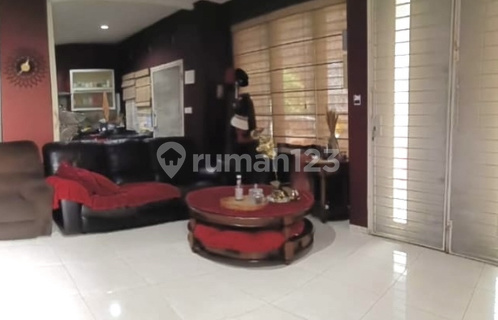 Neat Ready-to-Live House Friendly Price Premium Location 1