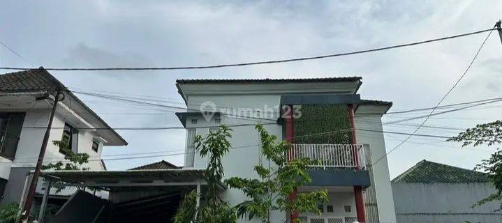 Rumah 2 Lantai Furnished. Jln Utama Komp Sepinggan Pratama.  1