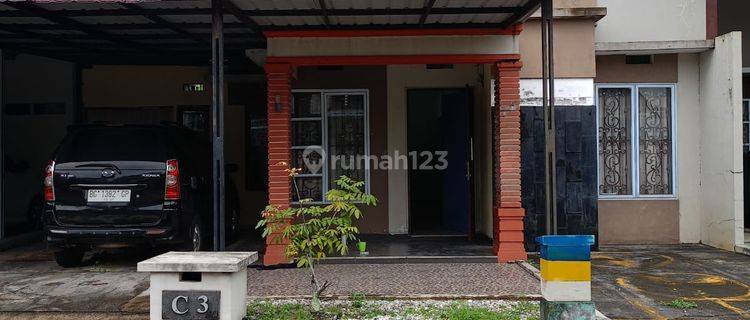 Jual Rumah 2 Lantai di Pekanbaru 1