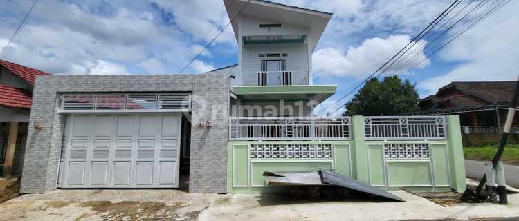 Rumah 2 lantai, komp citra berlian. Banjarbaru 1