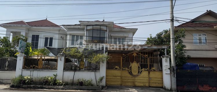 Rumah Besar Jl Dharma Praja, Pemurus , Kota Banjarmasin 1