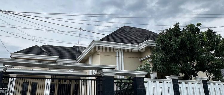 Rumah Mewah Furnished di Indrasari. Sekumpul Banjar 1
