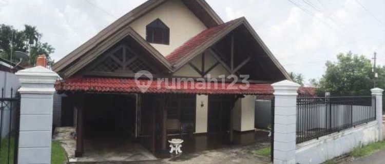 Rumah Bagus Jl. Imam Bonjol. Telanai pura Jambi 1