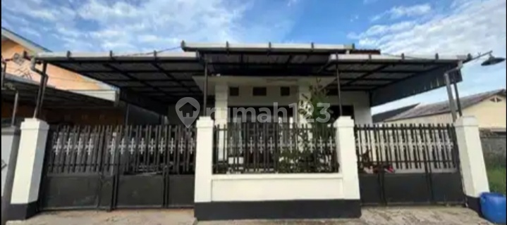 Haji Andir Complex House. Sultan Adam Street, Banjarmasin 1