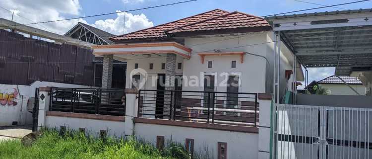 Rumah Bagus Jln. Kemiri. Gatot Subroto 4. Banjarmasin 1