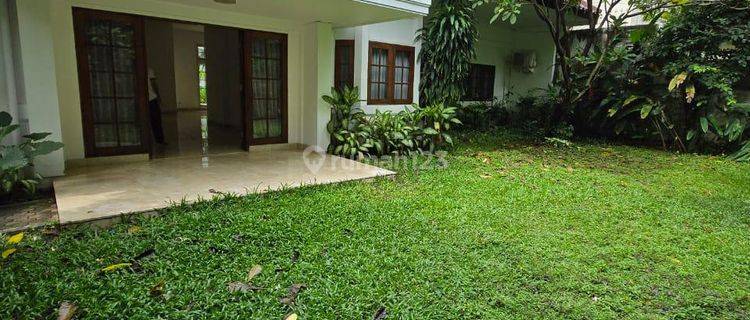 Wijaya [RUMAH]: Dijual - 1 Lantai- Swimming Pool - Halaman Luas  1