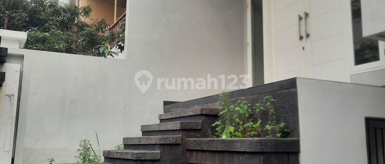 New House in Disunter Agung 1