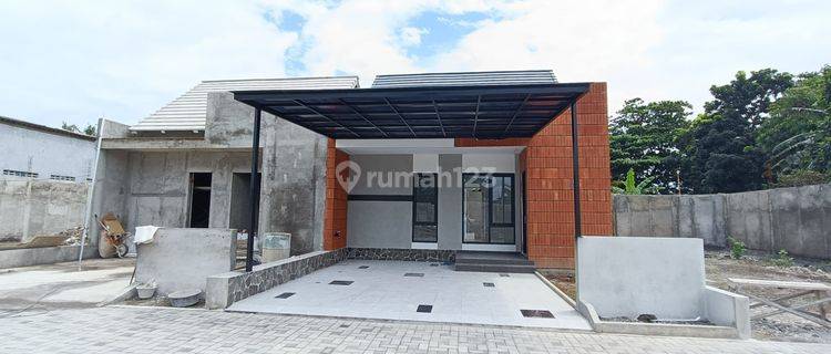Rumah Siap Huni Design Tropis di Cebongan, Sleman 1