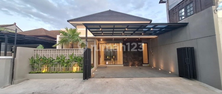 Rumah Desain Modern Tanah Luas Dekat Candi Sambisari 1