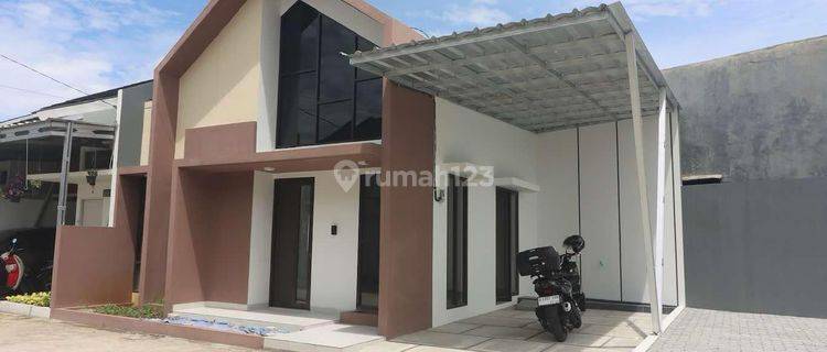 Rumah Cantik Model Scandinavian Lokasi Cluster Pasir Putih Sawangan Harga All In Bonus Canopy,2 Unit Ac,token Listrik 1